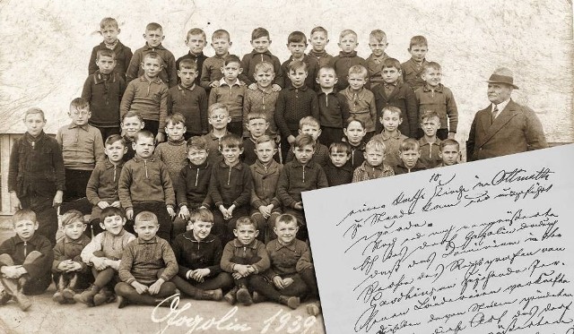 Uczniowie szkoły podstawowej w Gogolinie wraz z nauczycielem w 1939 r. Z prawej strony widać jedną z kartek ze szkolnej kroniki