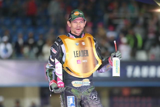 Janusz Kołodziej wygrał w Łodzi trzecią rundę żużlowych mistrzostw Europy i utrzymał prowadzenie w klasyfikacji generalnej