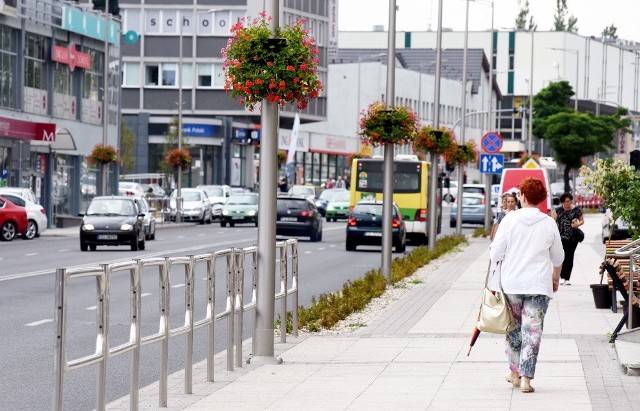 Ulica Bohaterów Westerplatte po remoncie. Jednym się podoba, inni narzekają na jej wygląd.