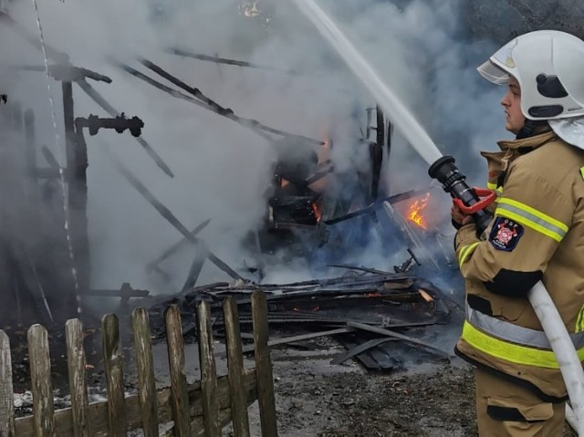 Postolin. Pożar budynku mieszkalnego i garażu. 27.05.2022 r.