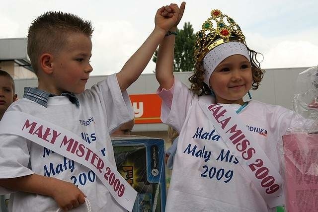 W 2009 roku  Małą Miss została Amelia Ostrowska, a Małym...