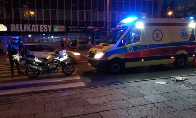 Auto osobowe potrąciło kobietę na przejściu na ul. Sikorskiego w Gorzowie