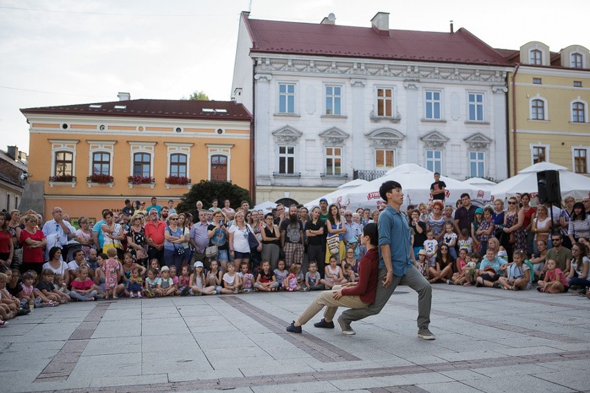 31 ULICA w Tarnowie - dzień drugi. Festiwal Teatrów Ulicznych opanował Tarnów [ZDJĘCIA]     