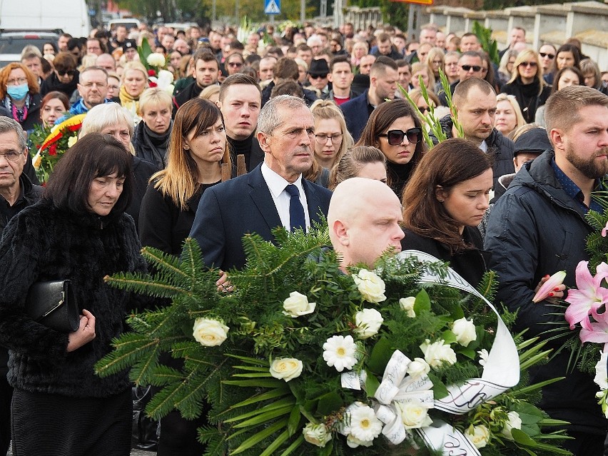 Głośne wycie syren strażackich słychać było we wtorek (19...