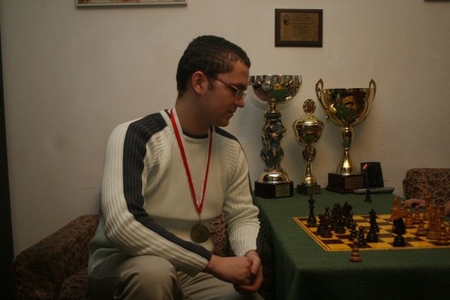 Wojciech Moranda jest pierwszym w historii województwa świętokrzyskiego szachowym arcymistrzem.