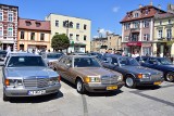 XI Zlot Ogólnopolskiego Klubu Mercedesa W126 w Żninie. Pokaz aut na rynku [zdjęcia]