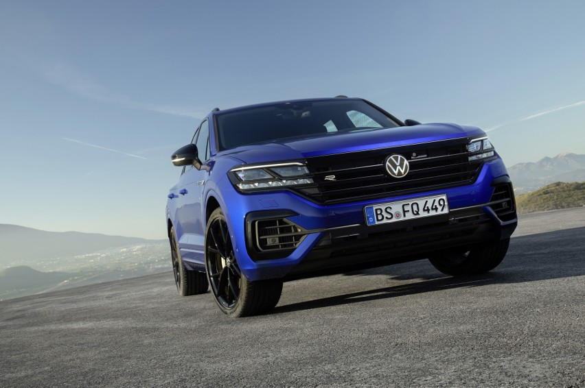 Volkswagen Touareg R otrzymał pakiet stylistyczny Black...