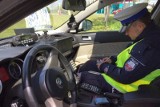 Grabin. 119 km/h w terenie zabudowanym. Policja odebrała prawo jazdy (wideo)