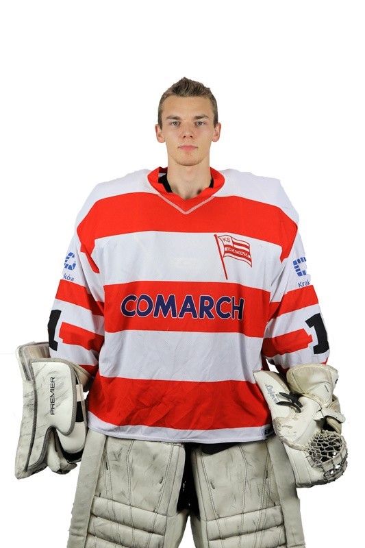 Bramkarz
Ur. 9.07.2000, wzrost: 175 cm, waga: 70 kg