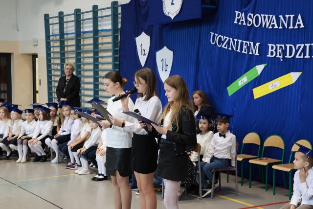 W Szkole Podstawowej nr 2 w Pruszczu Gdańskim pierwszoklasiści zostali pasowani na ucznia