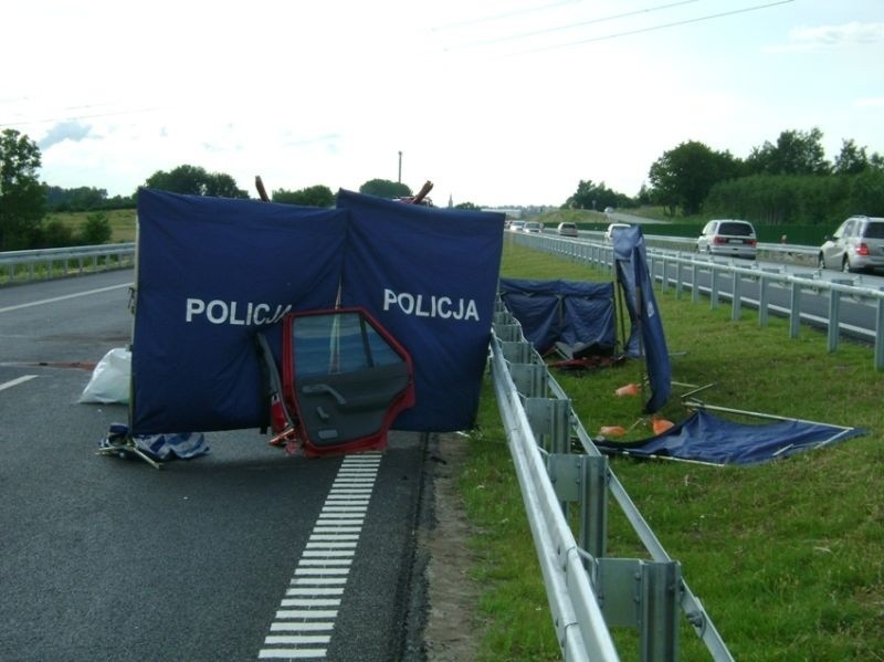 Wypadek pod Elblągiem. Dwie osoby nie żyją