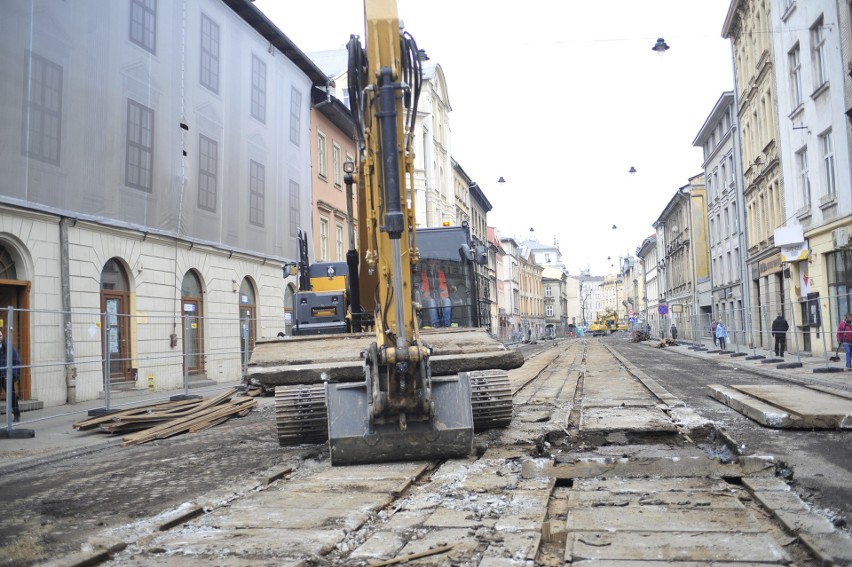 Trwa remont ulicy Krakowskiej. Zobacz, jak postępują prace [ZDJĘCIA]