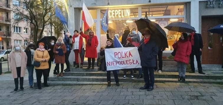 Kobiecy Słupsk uczcił 103. rocznicę nadania Polkom praw...