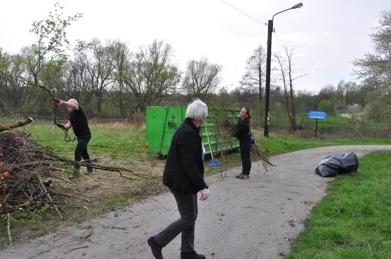 Wielka akcja sprzątania nad Przemszą w Chełmku