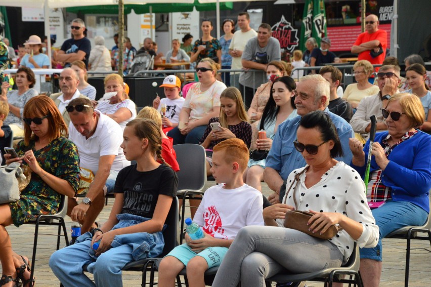 Myślenice. VII Międzynarodowe Małopolskie Spotkania z Folklorem. Na początek góralski folklor i muzyka elektroniczna [ZDJĘCIA]