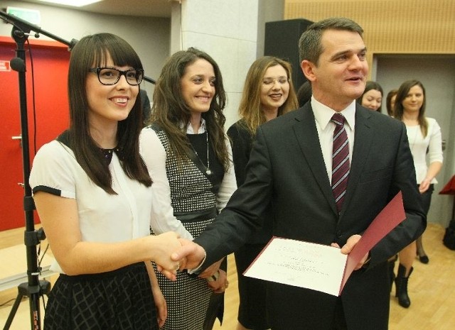 Angelika Godzisz, studentka Ekonomii już po raz trzeci odebrała stypendium ministra nauki i szkolnictwa.