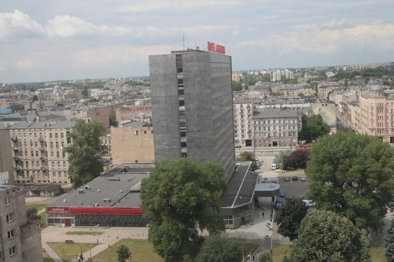 Hotel Centrum znika z mapy Łodzi. 49 metrów historii