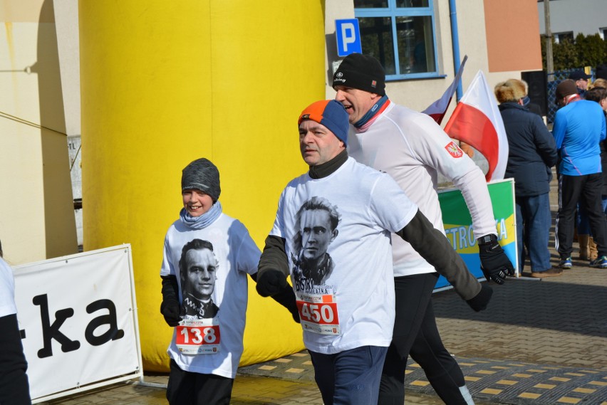 Ostrołęka: Bieg Pamięci Żołnierzy Wyklętych "Tropem Wilczym" 2018. Około 500 uczestników! [ZDJĘCIA+WIDEO]