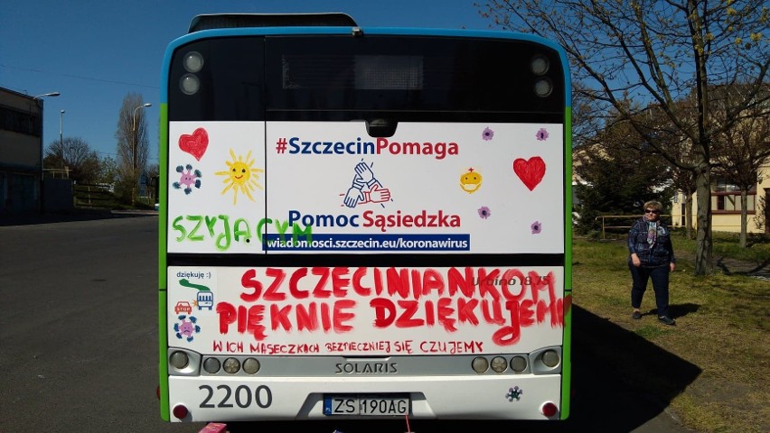 Szczecin. Autobus w maseczce pojedzie w trasę. Podziękowanie dla grupy Szczecinianki szyją maseczki 