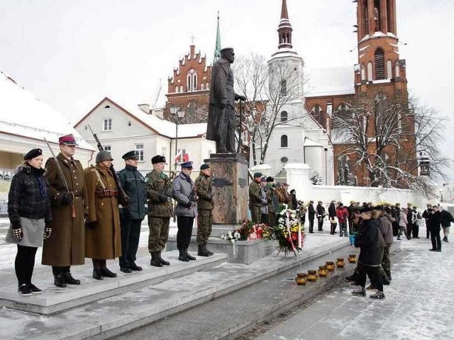 Uroczystość na Rynku Kościuszki