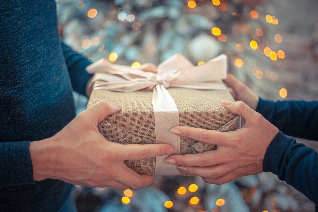 Specjaliści ostrzegają, że o tegorocznych prezentach warto pomyśleć już teraz, gdyż opóźnienia dotyczą głównie produktów najczęściej zamawianych w ramach upominków bożonarodzeniowych