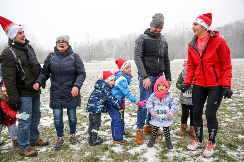 Dzieci pobiegły w Biegu Mikołajów 2017 w Krakowie