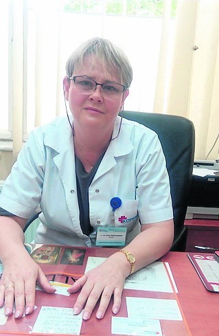Dr n.med. Anna Zwierzchowska lekarz rehabilitacji medycznej: – Ważne jest, aby próbować wdrożyć pacjenta z nowotworem w ćwiczenia już na etapie jego pobytu w szpitalu i oczekiwania na operację