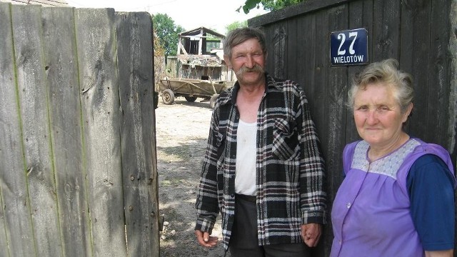 Janina i Henryk Simińscy zawsze czuli się mieszkańcami koła. Tylko adres na tabliczce mówi coś innego. I urzędnicy.