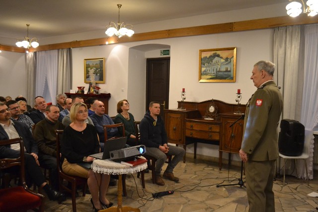 Otwarcie wystawy "Z Bogiem w sercu, z szablą w dłoni" w Nagłowicach. Zobacz więcej na kolejnych slajdach