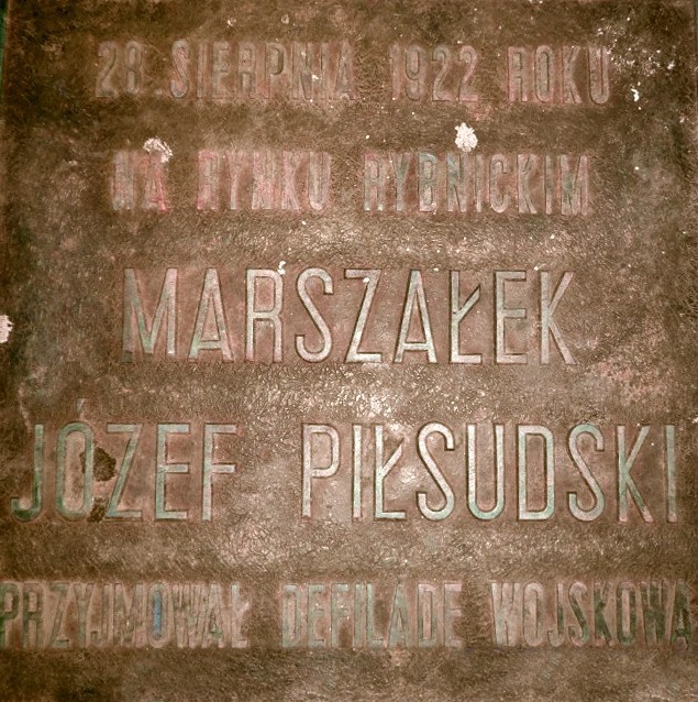 Płyta upamiętniająca wizytę Józefa Piłsudskiego w Rybniku