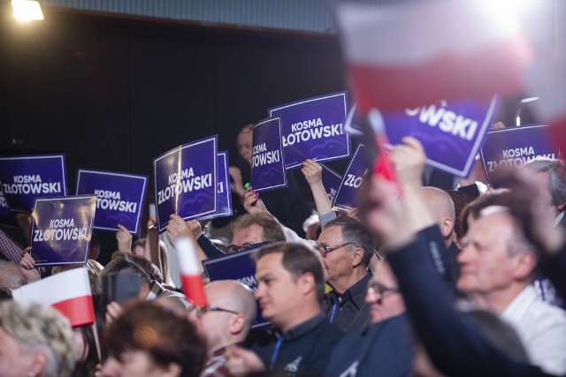 "On po prostu musi być w Parlamencie Europejskim" - nakazał (?) prezes Kaczyński