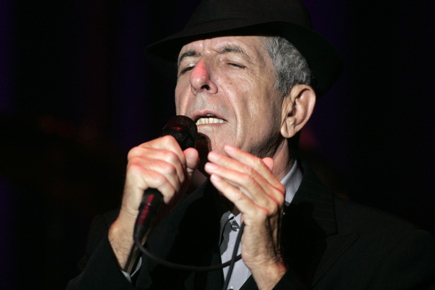 Leonard Cohen był właścielem charakterystycznego niskiego...