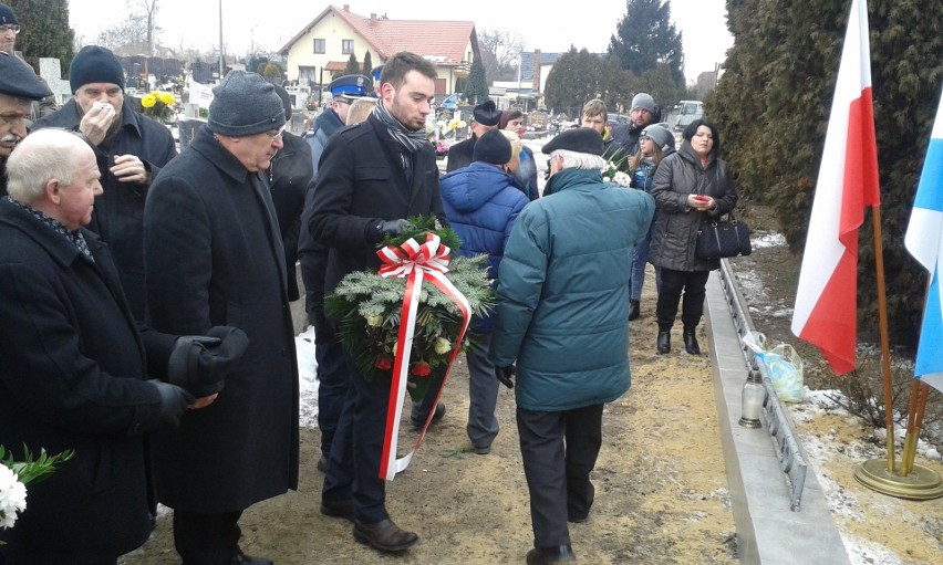 W rocznicę masakry w hucie Katarzyna na cmentarzu w...