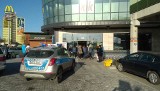 Kolejny alarm bombowy w Ostrowcu. Tym razem w galeriach handlowych. Ewakuowano pracowników i klientów 