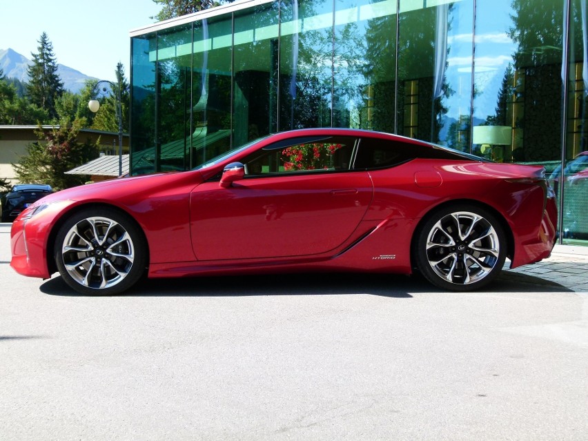 Lexus LC500...