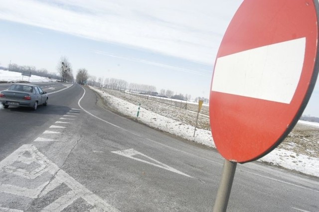 TON &#8222;Agro&#8221; chciało sprzedać między innymi ziemię pod Karczowem (na zdjęciu) podejrzanej spółce ze Śremu. Po naszej publikacji do transakcji nie doszło.