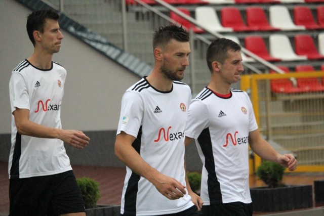 Piłkarze Pilicy Białobrzegi wygrali mecz zaległy z Podlasiem w Sokołowie Podlaskim.