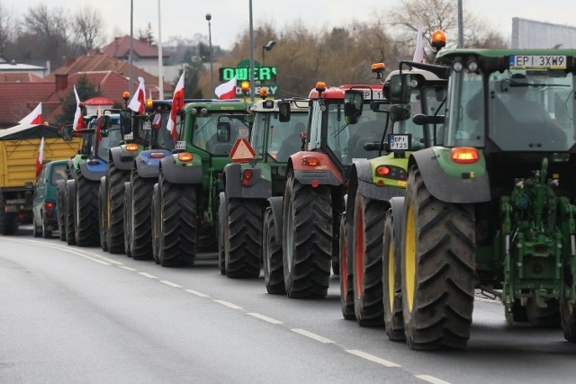 Rolnicy z całego regionu we wtorek zablokują traktorami drogę DK 74 między Sulejowem i Żarnowem