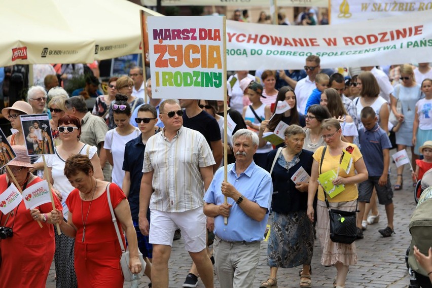 W Toruniu tak jak w wielu miastach Polski odbył się dzisiaj...