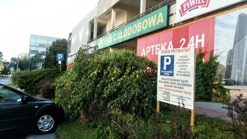 Uwaga na parking przy pl. Hirszfeflda! Przeczytaj jak nie stracić 200 złotych. 