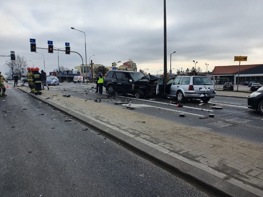 Wypadek spowodował utrudnienia w ruchu samochodów w tej...