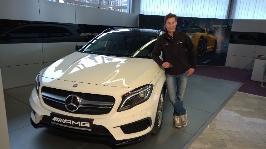 Kamil Stoch odbiera Mercedesa-AMG GLA 45 / Fot....