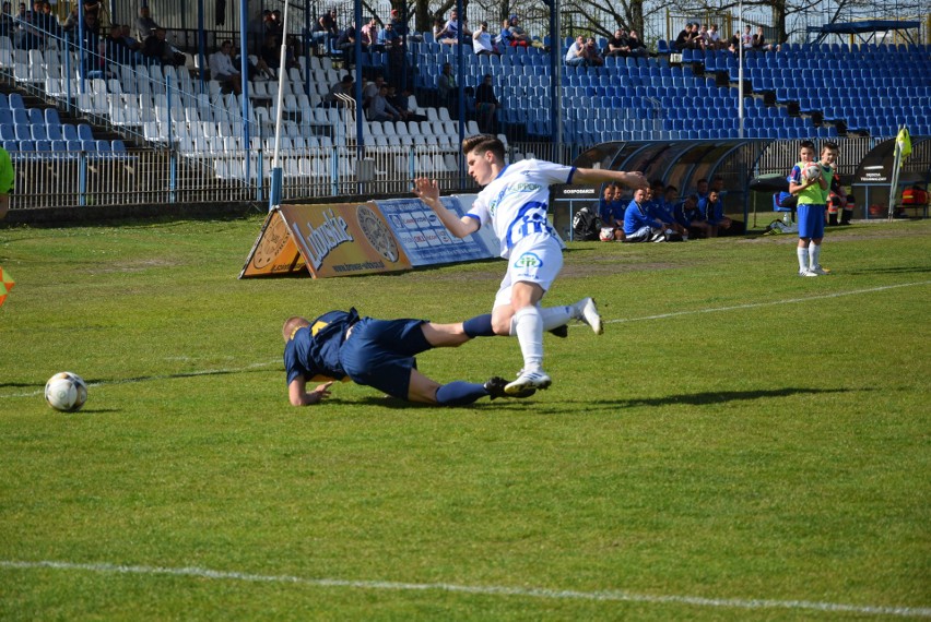 Stilon Gorzów pokonuje Ruch Zdzieszowice w trzeciej lidze piłkarskiej. W meczu, który nie zachwycił