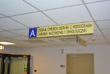 Chirurdzy ze szpitala w Ostrołęce przesunęli termin wypowiedzeń. Jest porozumienie [WIDEO]