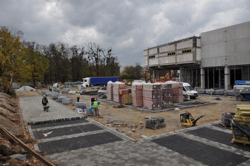 Nowy Kaufland we Wrocławiu już stoi. Kiedy otwarcie? [ZDJĘCIA]