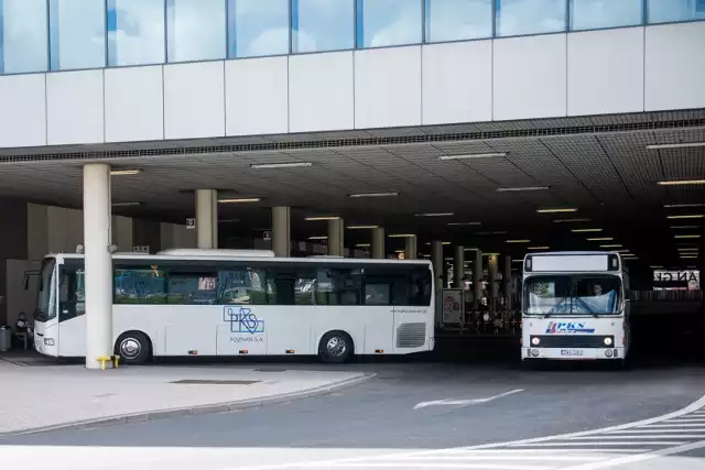 76 autobusów oraz dwa dworce: w Śremie i Nowym Tomyślu - to zostało przekazane w ramach akcji PKS Poznań na rzecz Wielkopolskiego Transportu Regionalnego