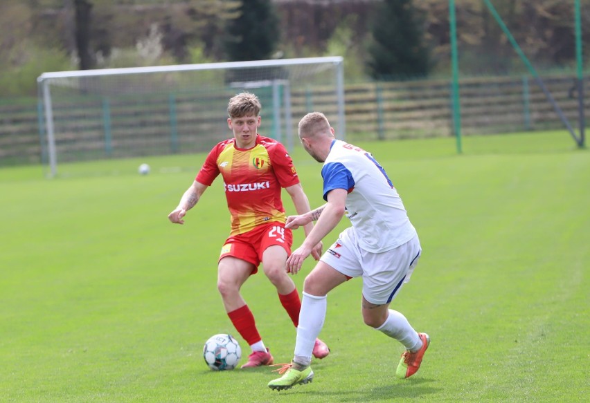 Grała Hummel 4. liga.  Wysoka wygrana Staru, remis Korony II, Paweł Markowicz dał zwycięstwo Pogoni, Moravia górą w Daleszycach