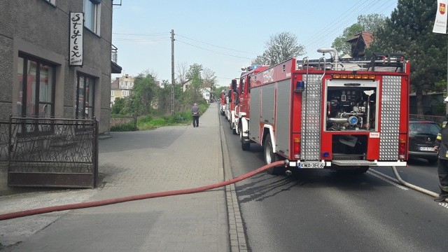 Ruch na DK52 przez około 1,5 godziny odbywał się wahadłowo.