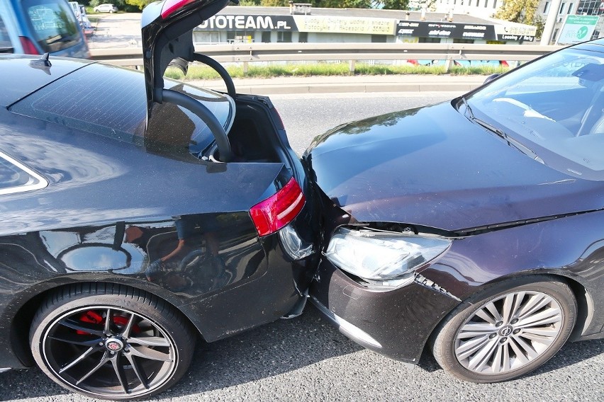 Wypadek 4 aut i potężne korki na zachodzie Wrocławia (ZDJĘCIA)