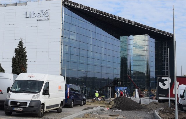 Galeria Libero powstaje  u zbiegu ulic Kościuszki i Kolejowej w Katowicach. Będzie kolejnym dużym centrum handlowym w stolicy aglomeracji.